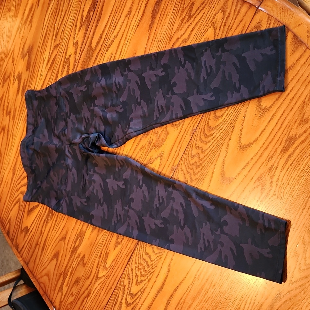 Empetua Camo High Waisted Leggings